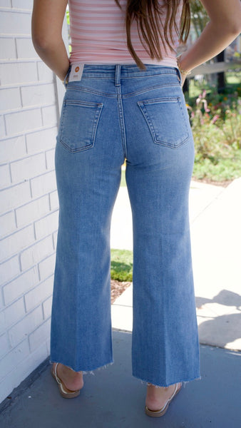 Baxton Wide Leg Jean
